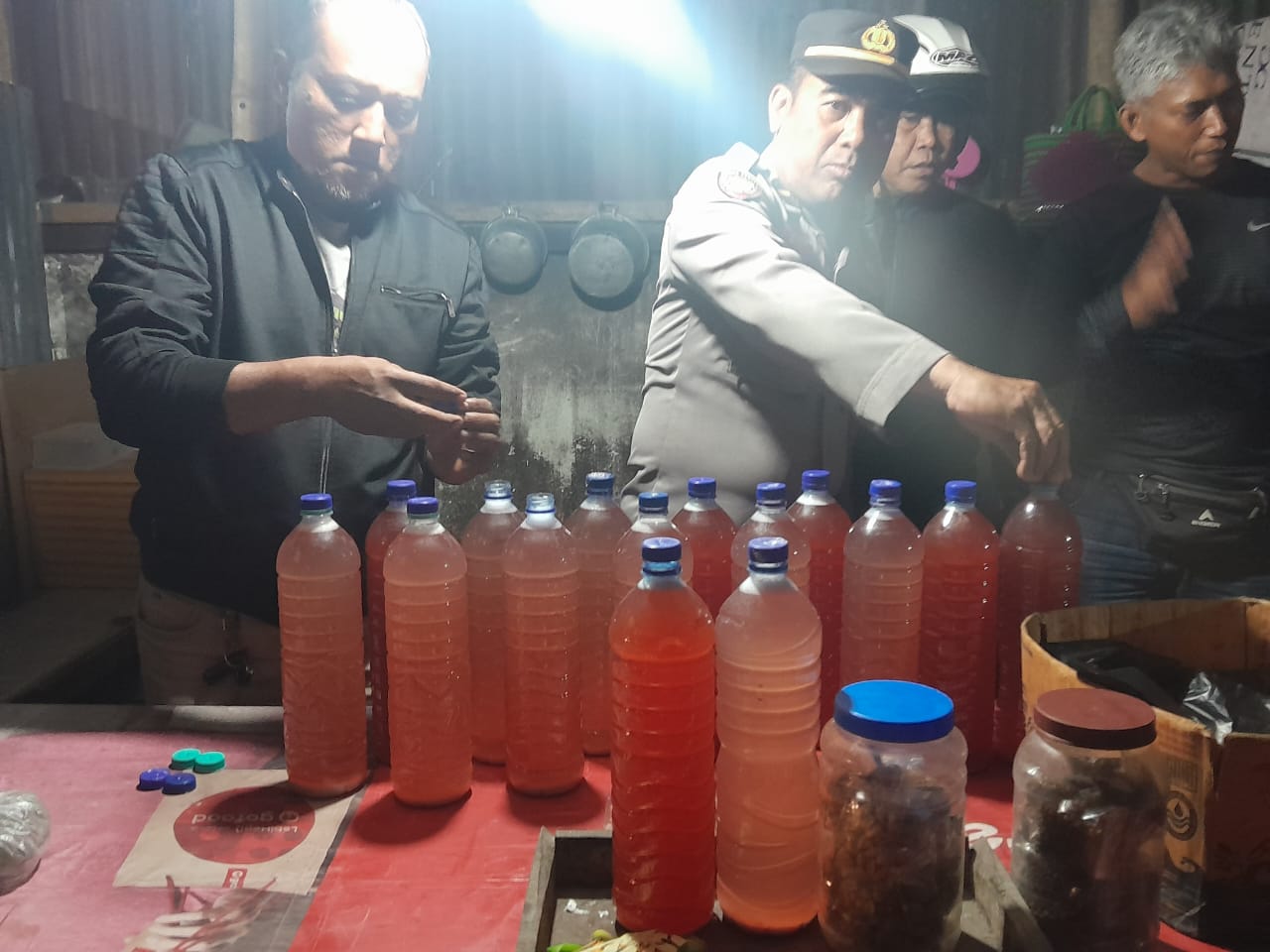 KRYD Cooling System Jelang Pilkada 2024, Polsek Mataram Sita Ratusan Miras