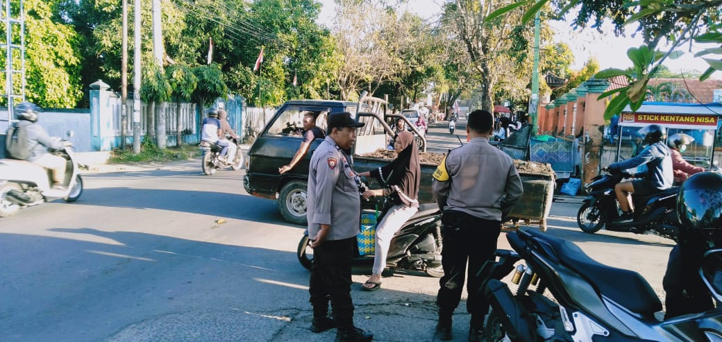 Tingkatkan (KRYD) mengantisipasi peredaran miras di wilayah hukumnya dengan melakukan pemeriksaan atau razia