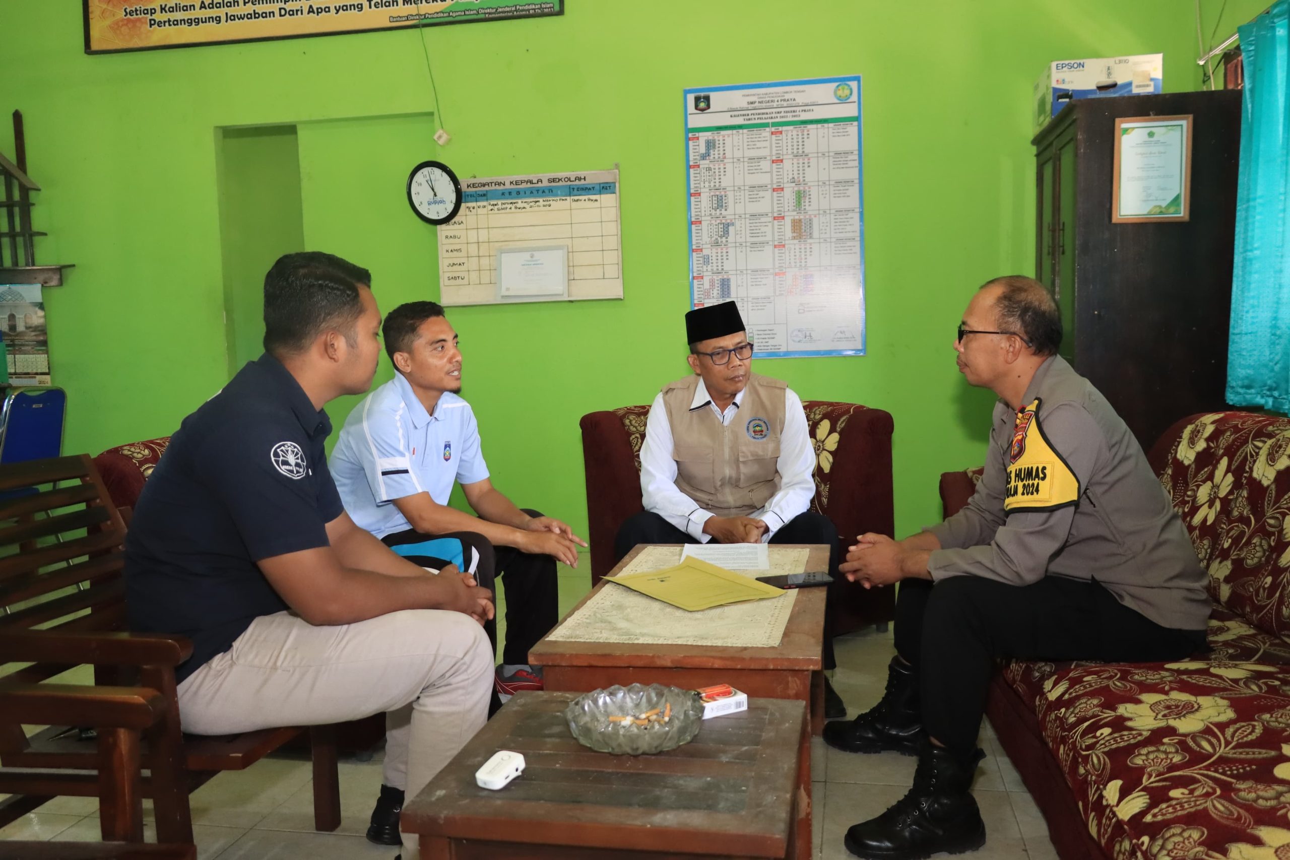 Polres Loteng Bersama FKUB Ajak Umat Beragama Jaga Persatuan Jelang Pilkada 2024.