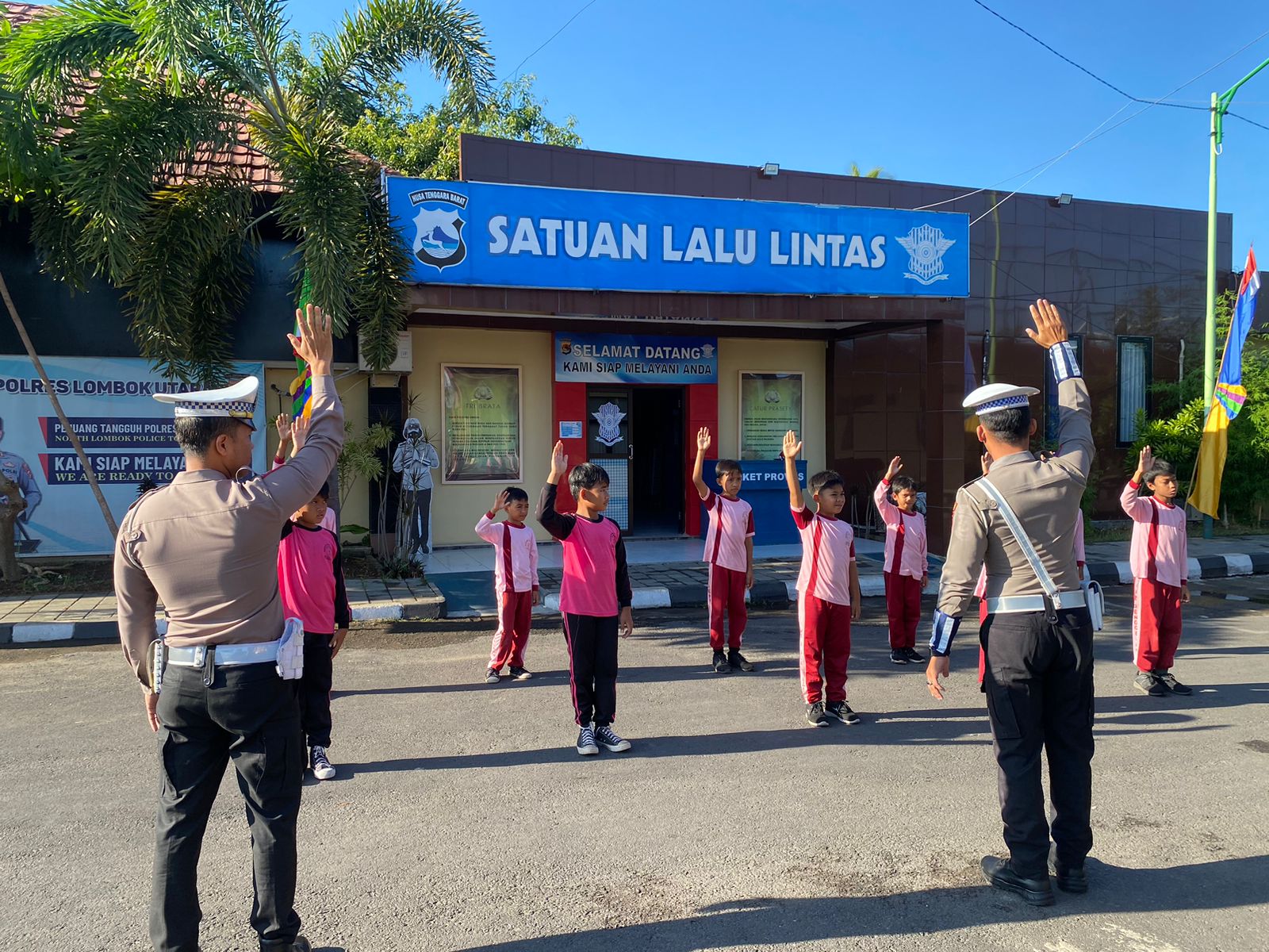 Sat Lantas Polres Lombok Utara Berikan Edukasi Kepada Anak Usia Dini