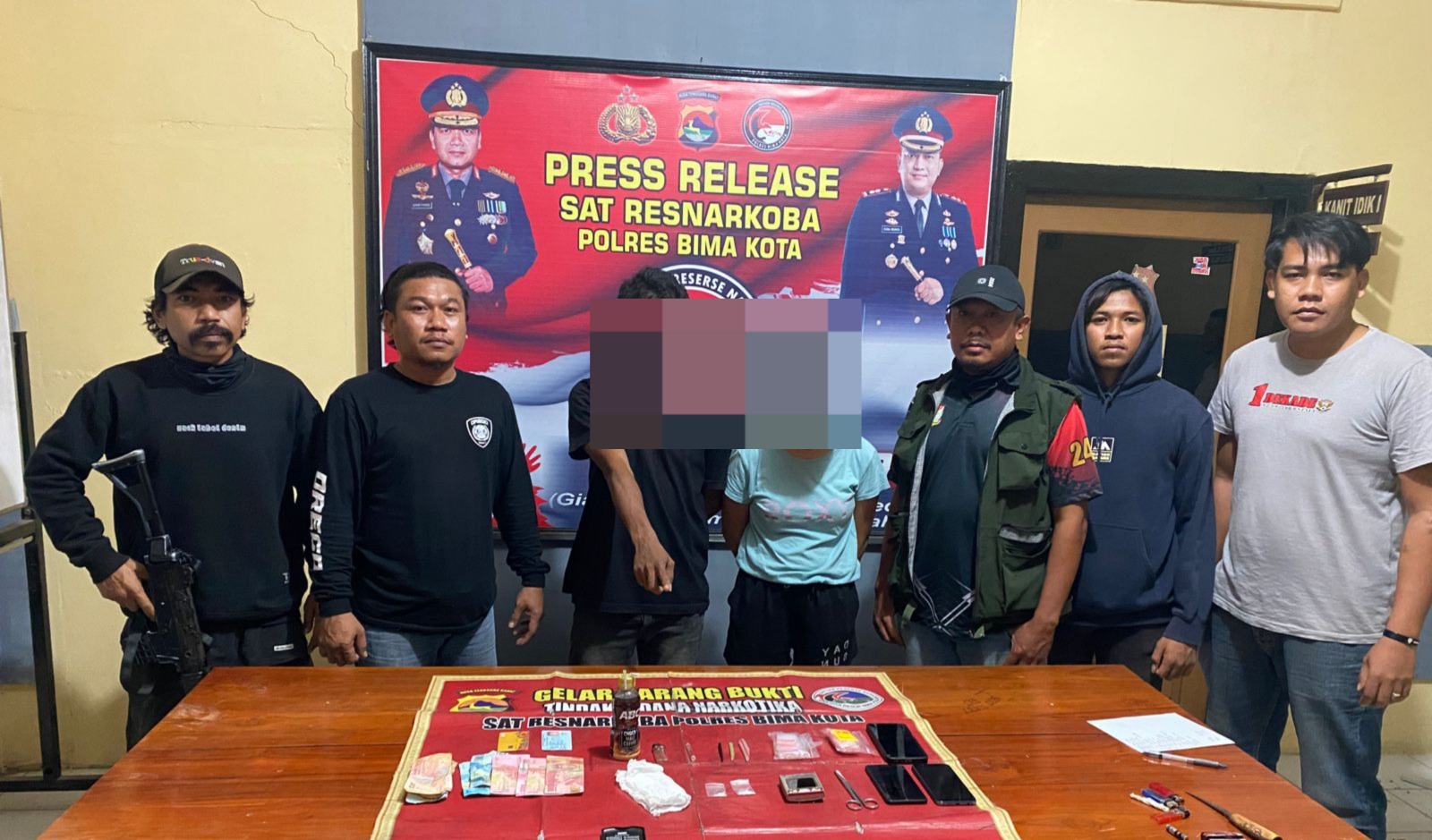 Tim Opsnal Polsek Rasbar Polres Bima Kota Gulung Dua Pengedar Sabu dan Sita Dua Bundel Narkoba