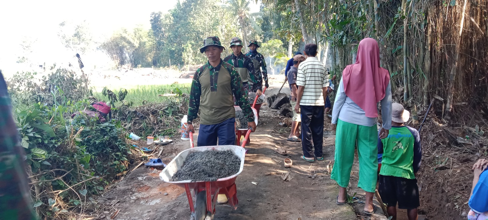 Kemajuan Pembangunan Talud Irigasi di Desa Loyok dalam Program TMMD ke-121 Kodim 1615/Lombok Timur