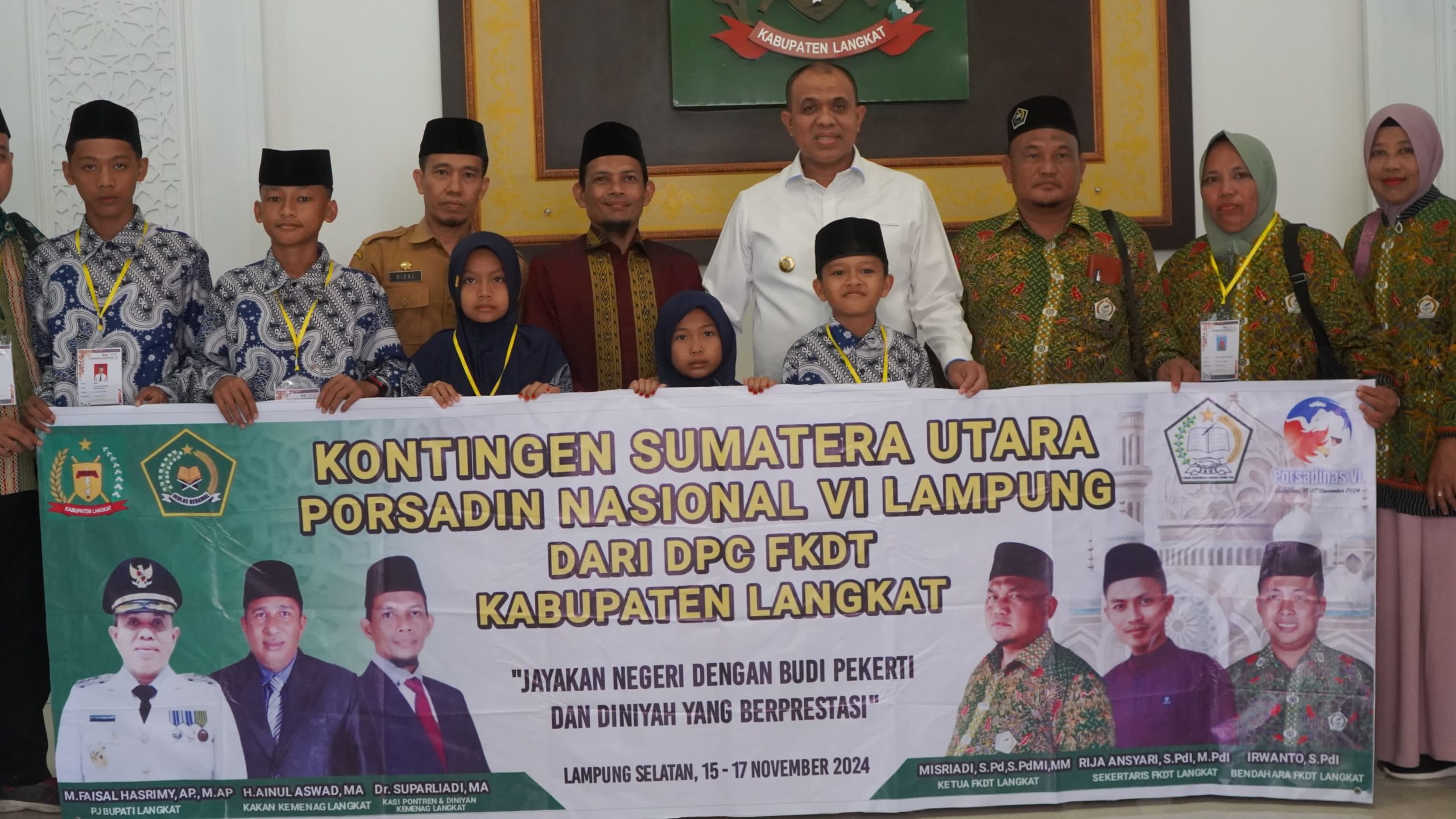 Pj Bupati Langkat Lepas Kontingen PORSADIN VI, Siap Harumkan Nama Sumut di Tingkat Nasional