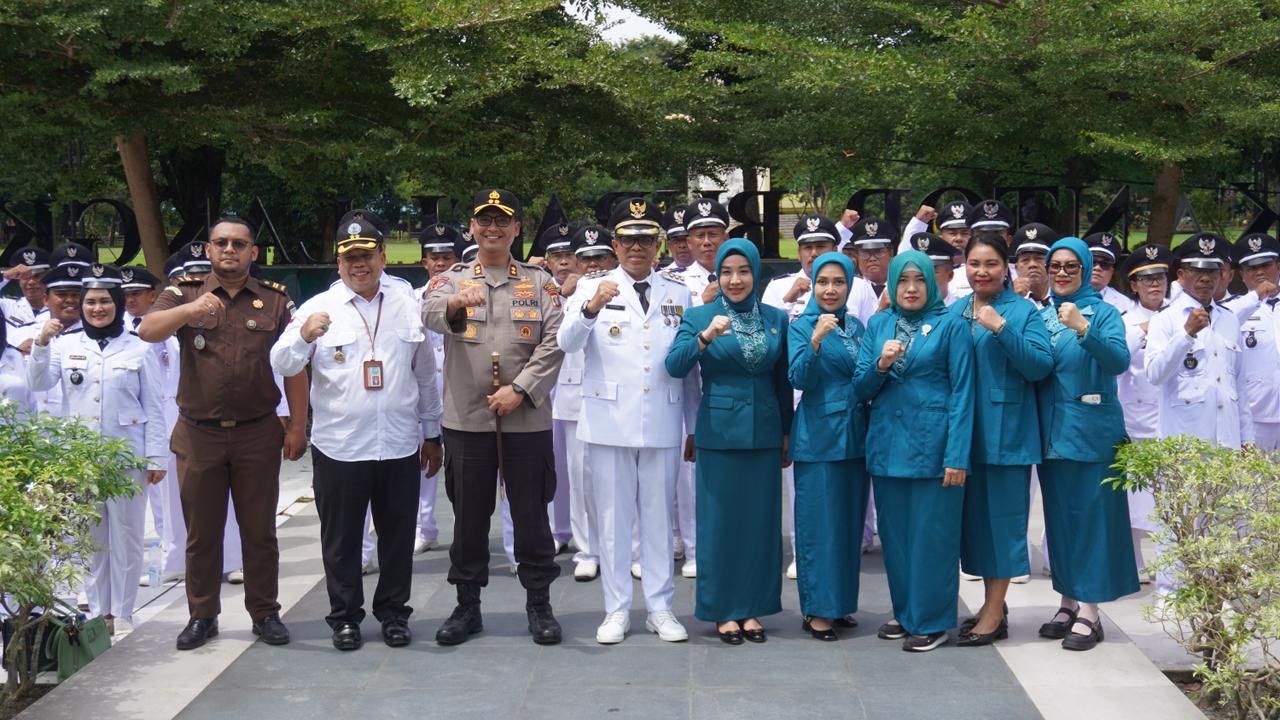 Pj. Bupati Langkat Kukuhkan 72 Kades, Dorong Sinergi Dalam Membangun Desa Yang Mandiri Dan Berdaya