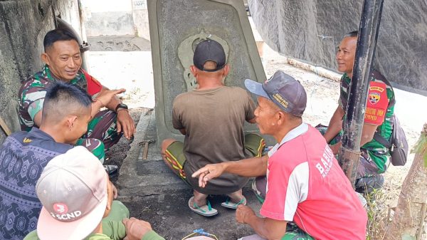 Dansatgas TMMD ke 121 Kodim 1615/Lotim Cek Pembuatan Prasasti Tugu TMMD