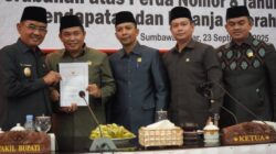 Terkait APBD 2025, DPRD Sumbawa Paripurnakan Ranperda Perubahan Perda Nomor 8 Tahun 2024 