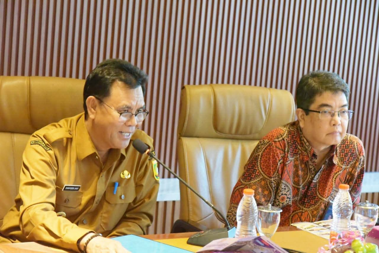 Revitalisasi Kawasan Kumuh, Bupati Jarot: Investasi Untuk Sumbawa Maju