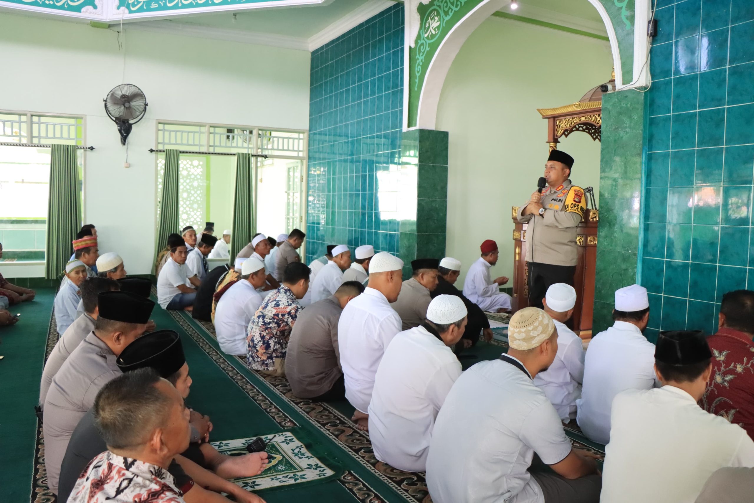 Safari Kamtibmas, Jumat Curhat Dan Peduli Tempat Ibadah, Polresta Mataram Kunjungi Masjid Al Muttaqin Selaparang