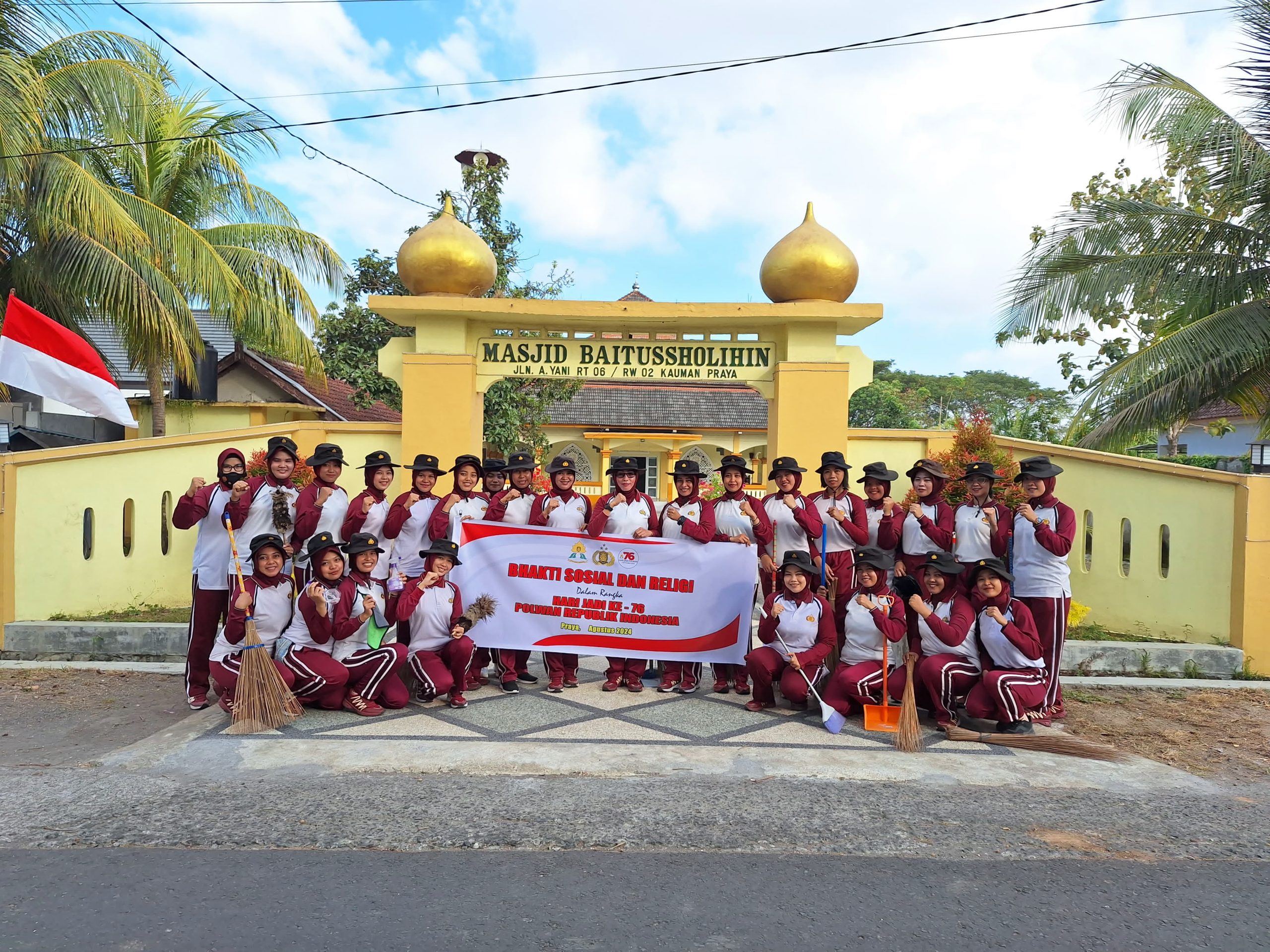 Polwan Polres Loteng Gelar Bhakti Religi Jelang Hari Jadi Polwan RI Ke – 76.