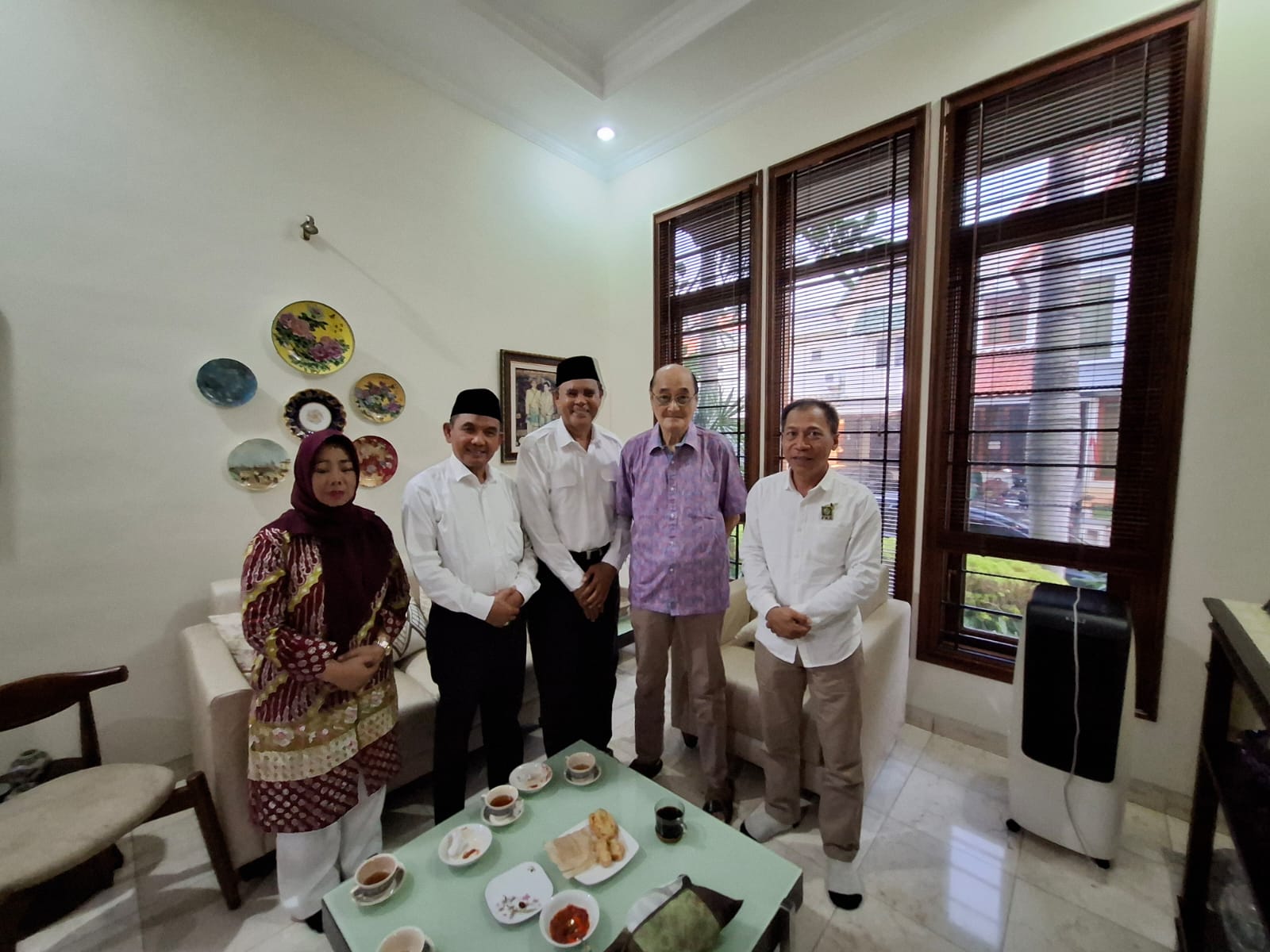 Usai nerima BPPKWK PKB, Pasangan Jarot-Ansori Temui Sultan M Kaharuddin IV