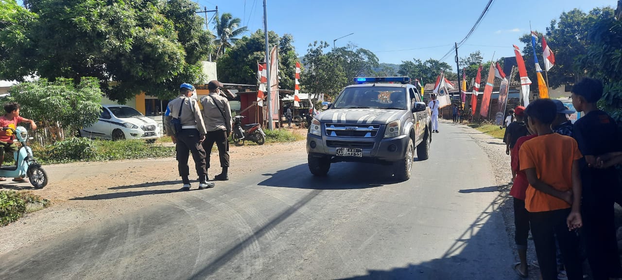 Polres Sumbawa Barat Berikan Pengamanan Kegiatan Pawai Ta’aruf MTQ XX Kabupaten Sumbawa Barat di Kecamatan Brang Rea