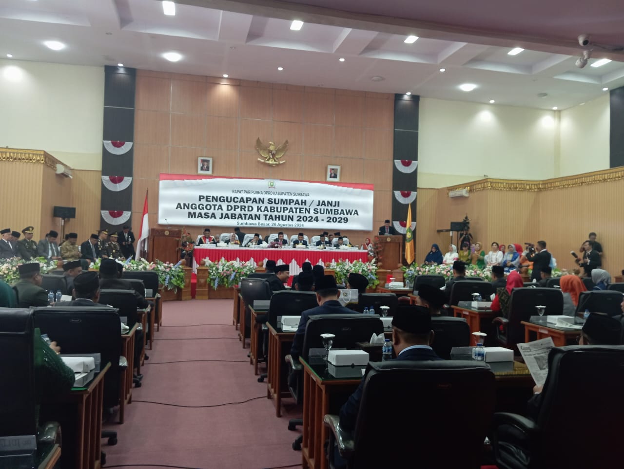 Sah! 45 Anggota DPRD Sumbawa Resmi Dilantik