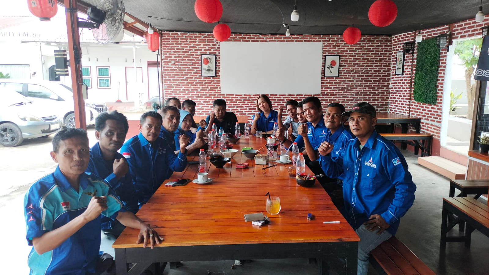 Dpc Partai Demokrat Batubara Hantarkan Pasangan Darwis – Oky Mendaftar Di KPU
