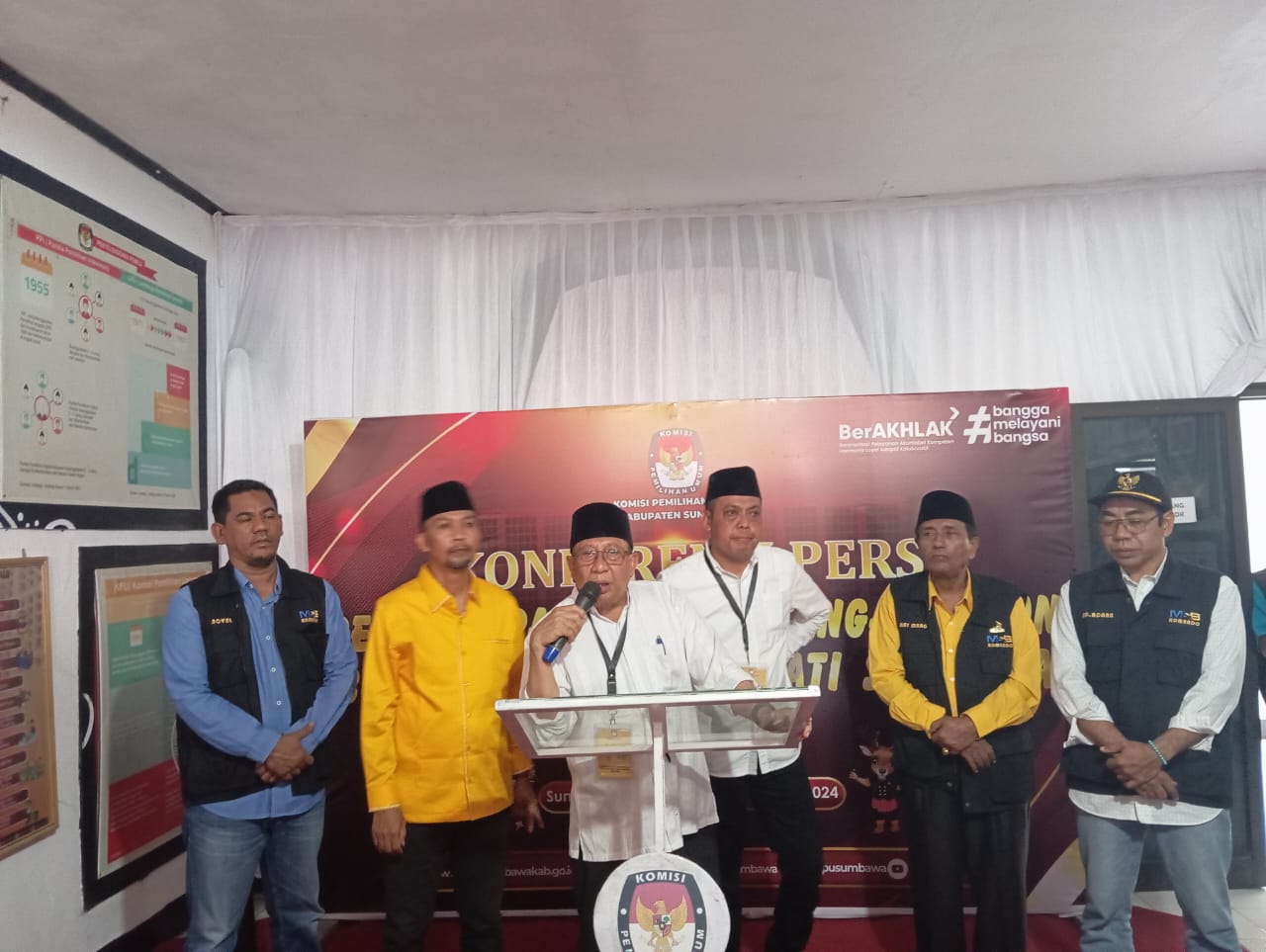 Pilih Pasangan MO-BJS, Bupati Sumbawa Sebut Berikan Insetif dan Umroh ke Guru Ngaji dan Marbot