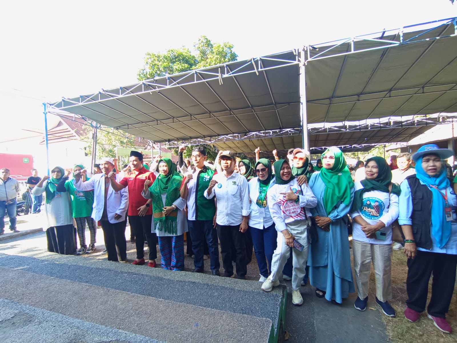 Rohmi Kukuhkan 24 Kelompok Relawan Di Kabupaten Sumbawa