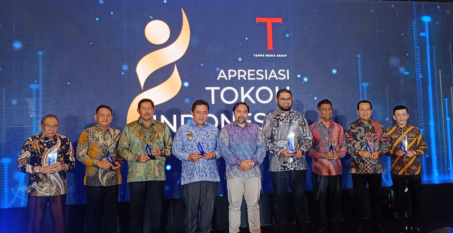Hebat! Bupati Sumbawa Raih Penghargaan Ajang Apresiasi Tokoh Indonesia