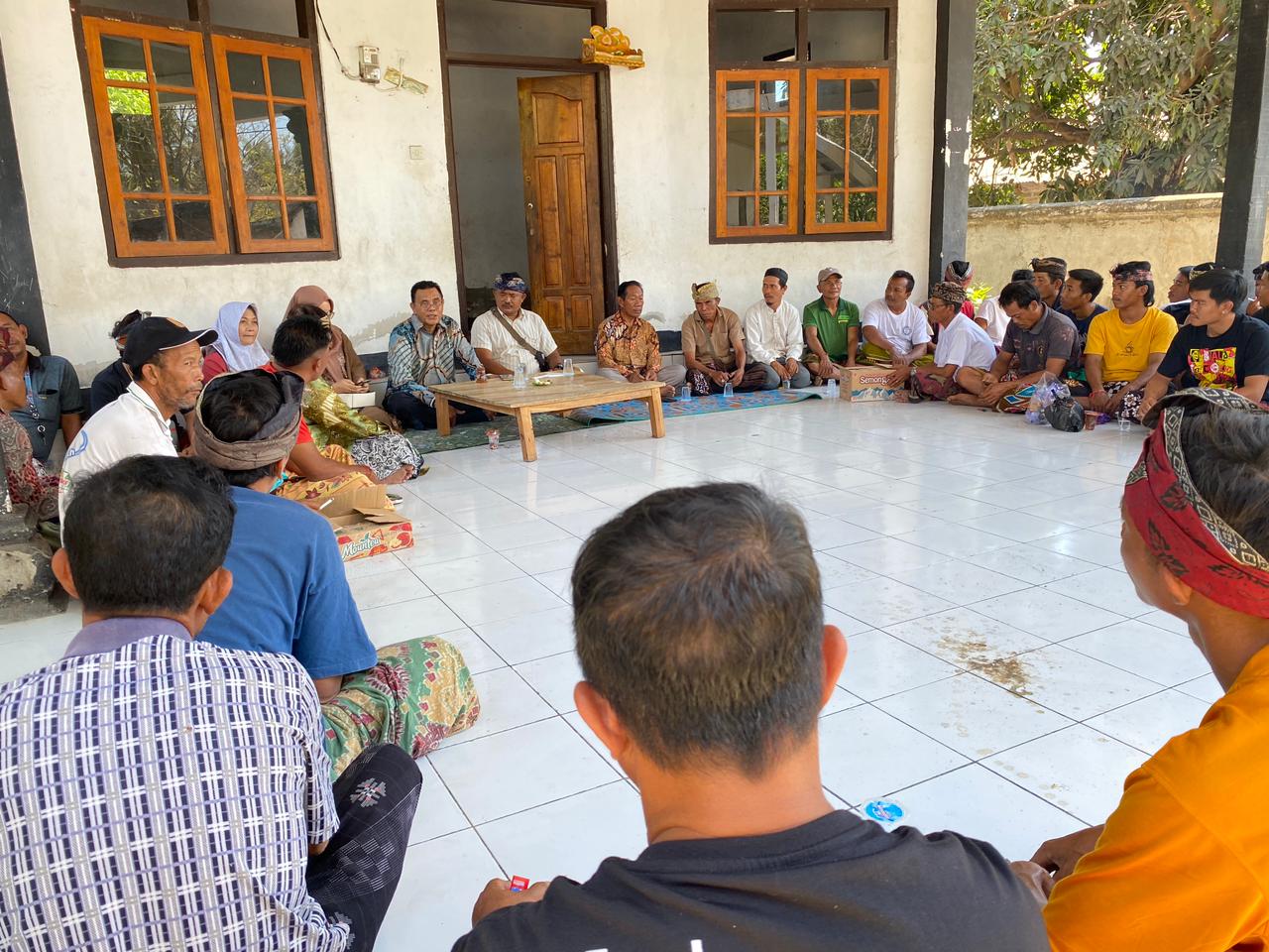Silaturahmi dengan Warga Hindu, Bacabup Jarot Sebut Ingin Bangun Sumbawa Yang Adil dan Merata