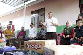 Gercep! Bupati Sumbawa Temui Korban Kebakaran di  Desa Banda