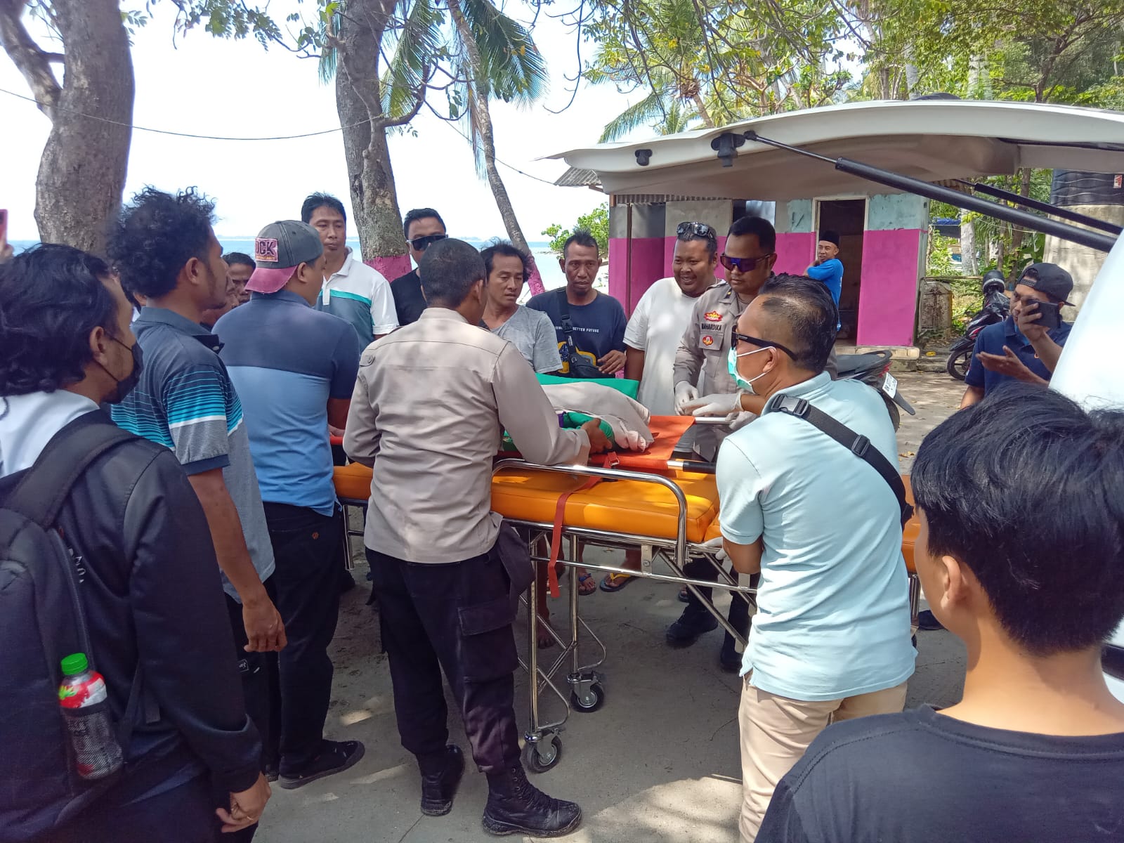 Diduga Tenggelam Saat Snorkling, Seorang Wisatawan Domestik Ditemukan Meninggal Dunia di Gili Trawangan