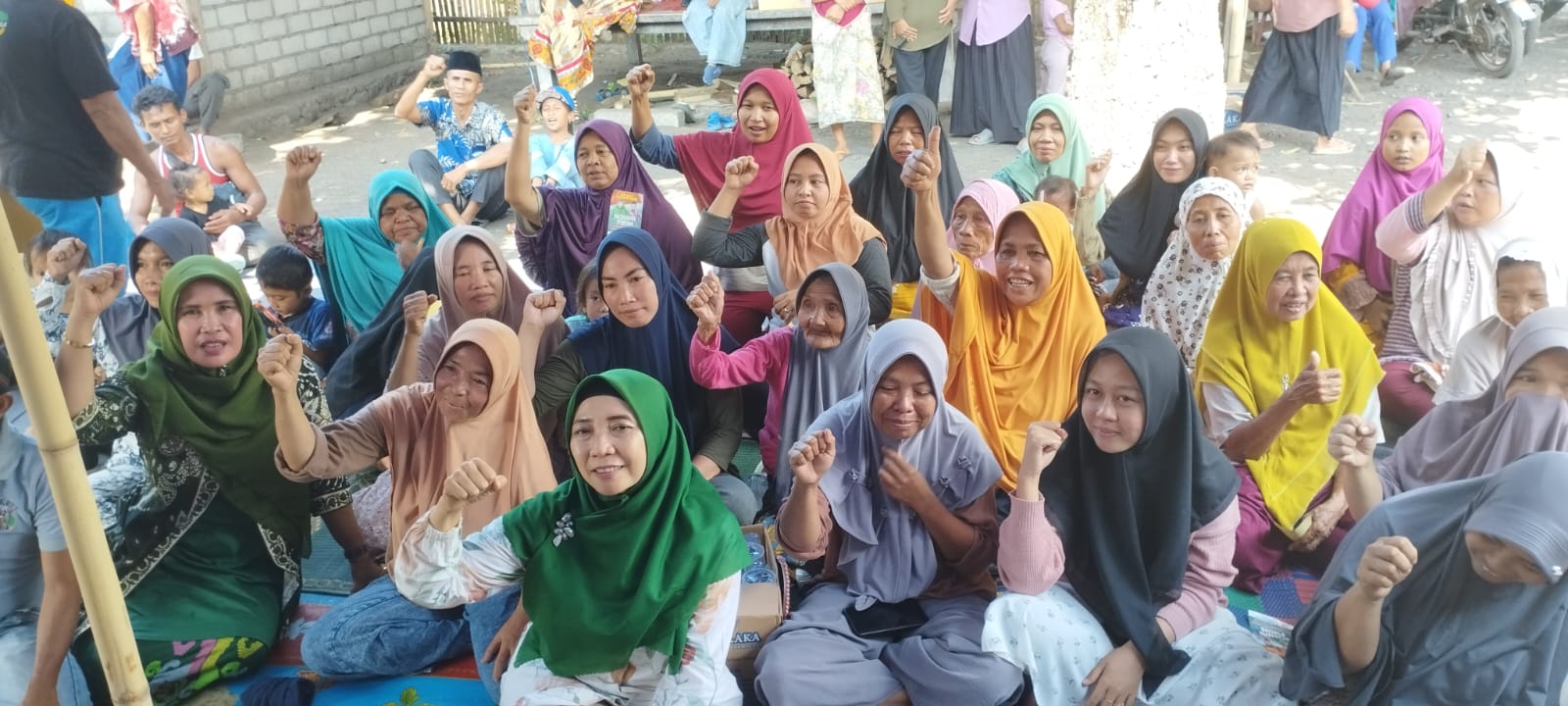 Silaturrahmi ke Pelosok Ketimbang Ikut Berebut Panggung di Mandalika, Survei Ummi Rohmi Masih Tertinggi
