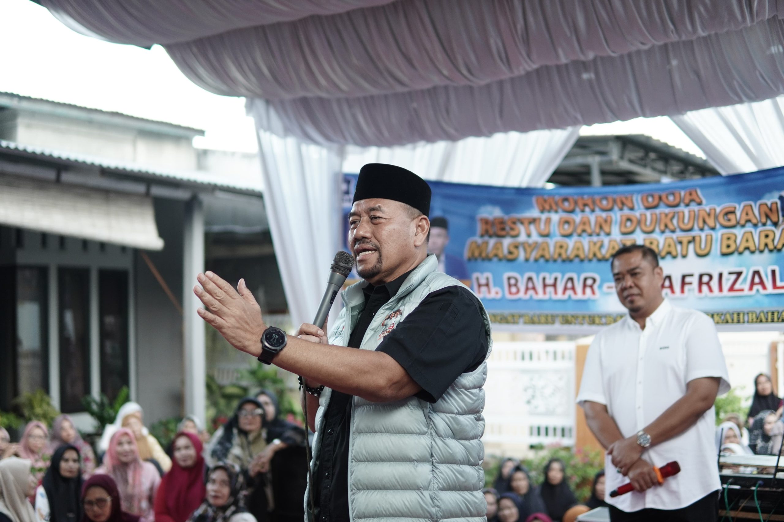 Ratusan Warga Desa Suka Maju sambut Hangat Pasangan Baharuddin – Syafrizal