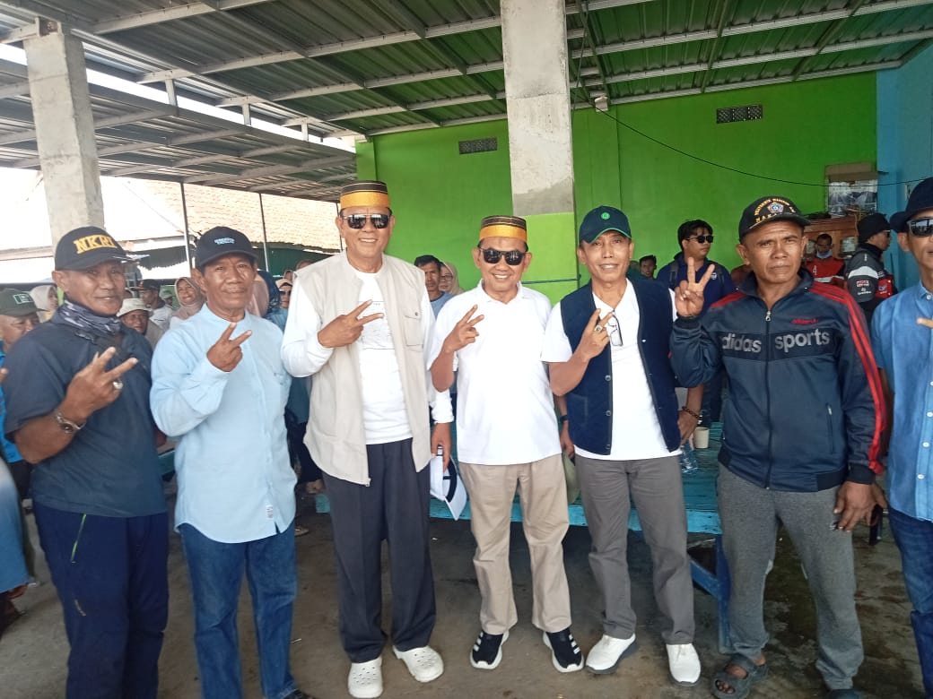 Sapa Masyarakat Labuan Jambu, H Jarot-Ansori Dinobatkan Jadi Tokoh Pesisir