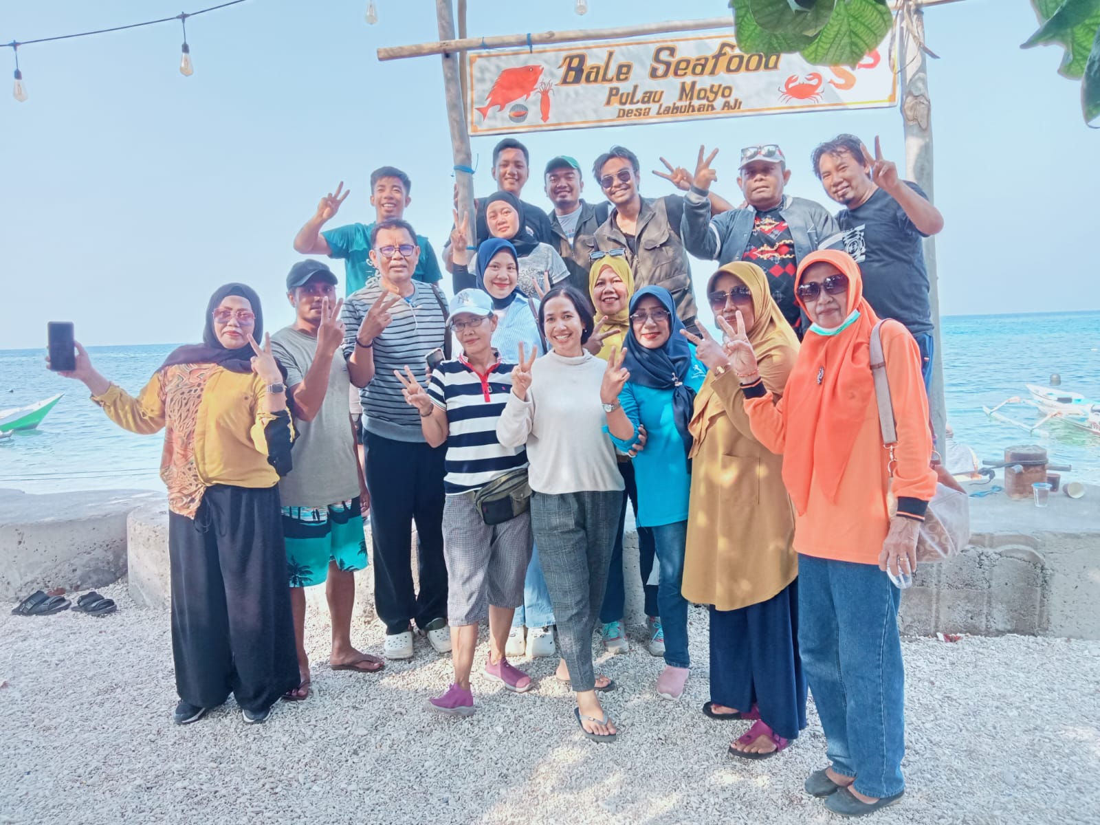 Kepincut Dengan 12 Unggulan Jarot-Ansori, Masyarakat di Pulau Moyo Siap Pasang Badan