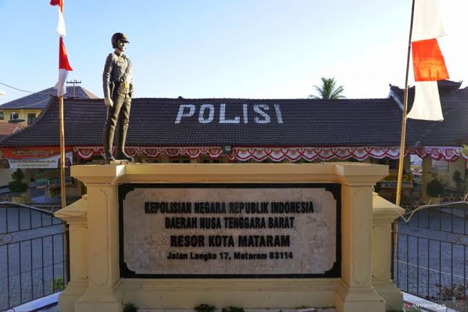 Diusir oknum penyidik Unit Tipidter Polresta Mataram, khairul anam, S.H, M.H selalu kuasa hukum H.M.Kholid