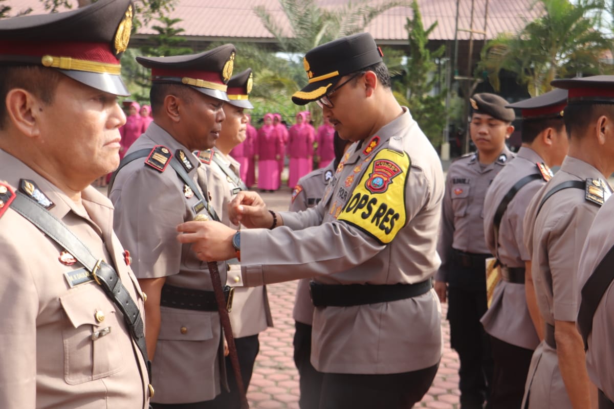 Kapolres Langkat Pimpin Sertijab Wakapolres, Para Kasat, dan Kapolsek Besitang