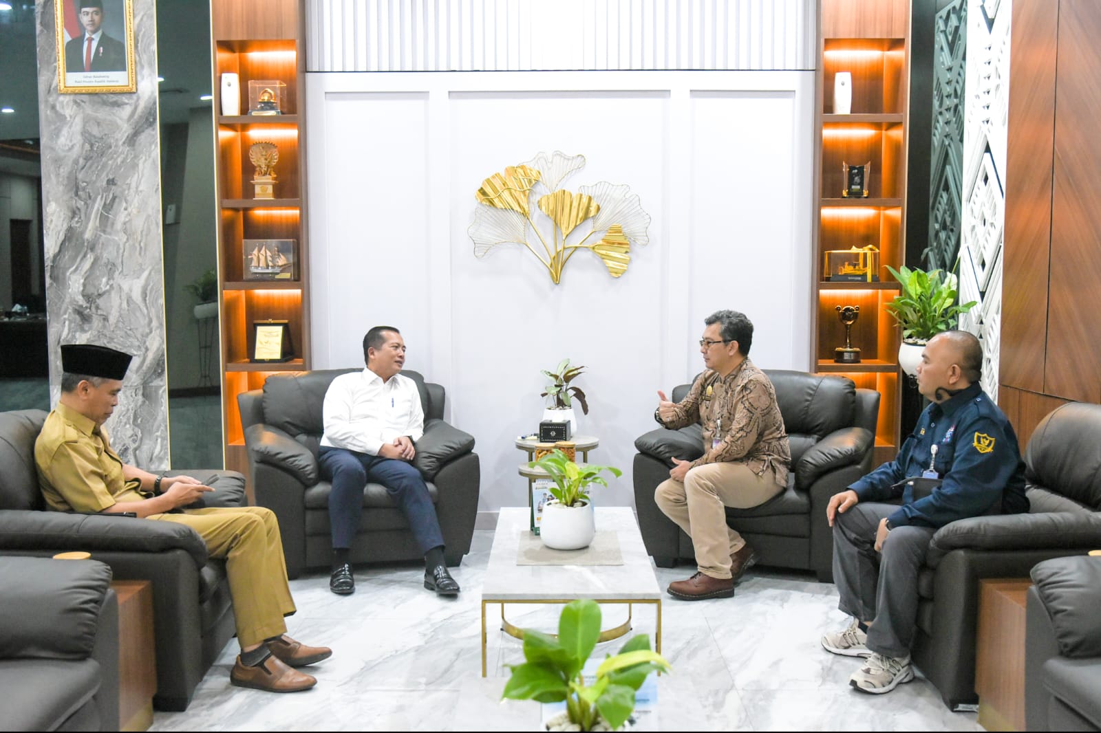 Gubernur Miq Iqbal Terima Kepala BKN Regional Bali Nusra