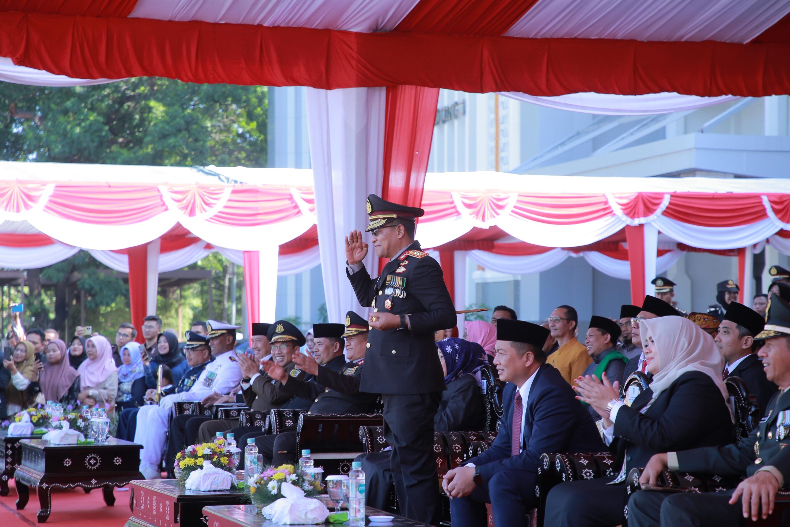 Kapolda NTB Pimpin Upacara Hari Bhayangkara ke-79, Tekankan Komitmen Polri Wujudkan Indonesia Emas 2045