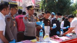 Satuan satresnarkoba polres Lombok Timur  memusnahkan 88,51 gram sabu dari 161,63 gram barang bukti sabu yang disita dari 16 pelaku