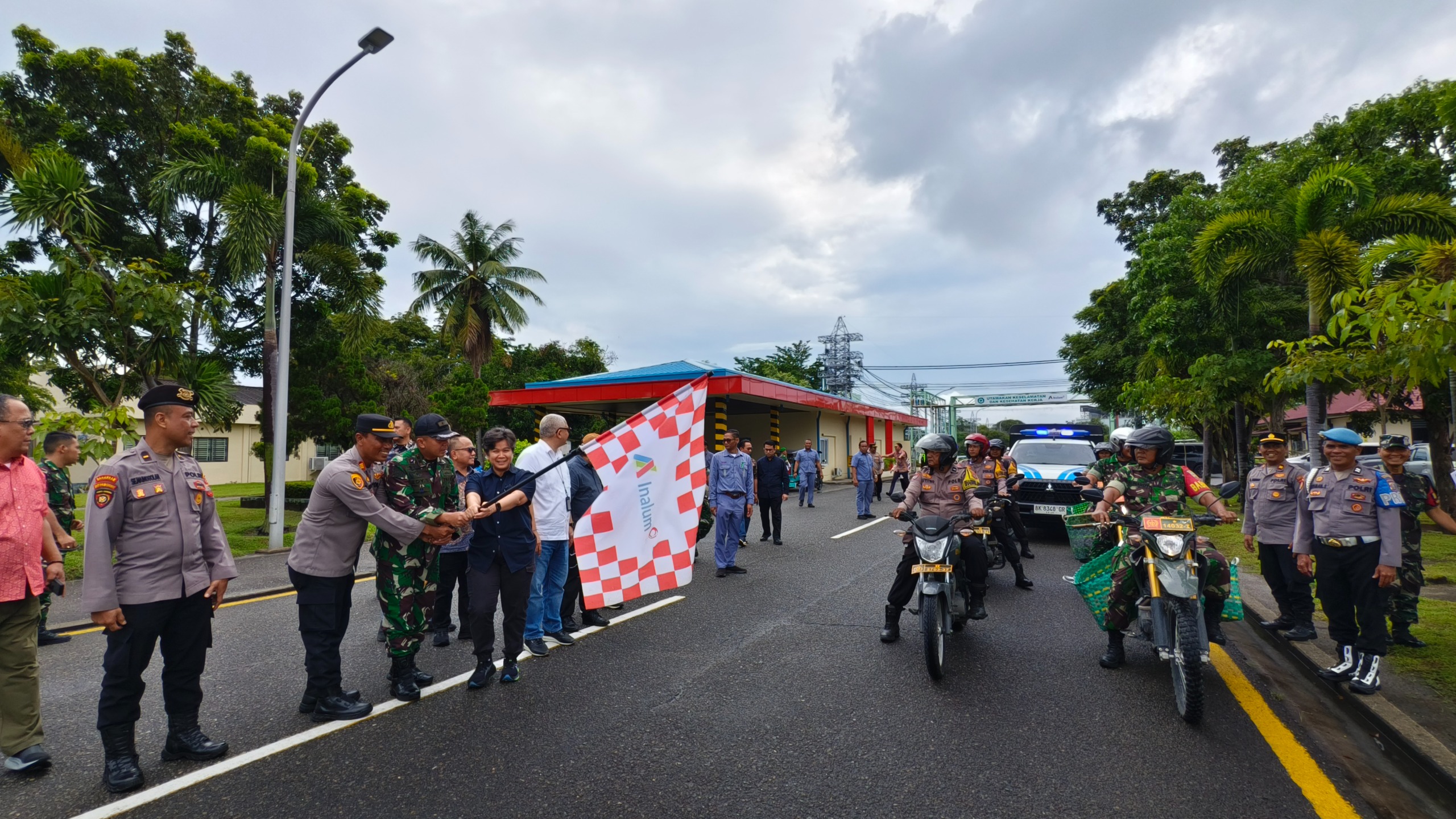 Inalum TNI Dan Polri Gelar Program Sembako Murah Untuk Warga Sekitar