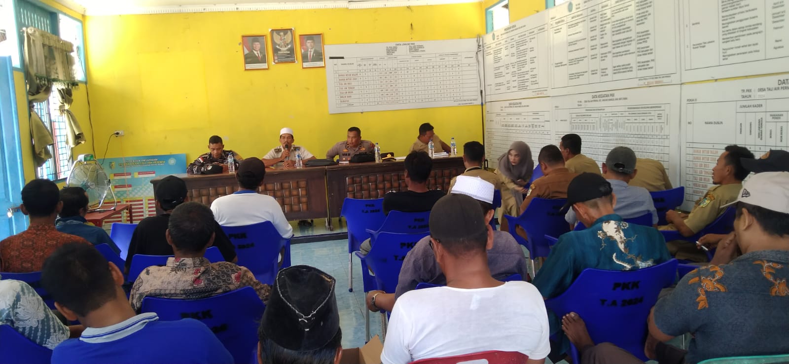 Polsek Labuhan Ruku Sosialisasi Tentang Kejahatan Di Desa Tali Air Permai