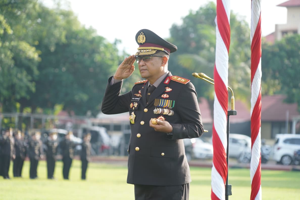 Jadi Inspektur Upacara Hari Pahlawan, Kapolda NTB Dorong Semangat Juang Anggota