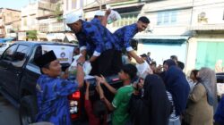 KOMBAT Langkat Bagikan 1.447 Paket Menu Berbuka Puasa Untuk Warga