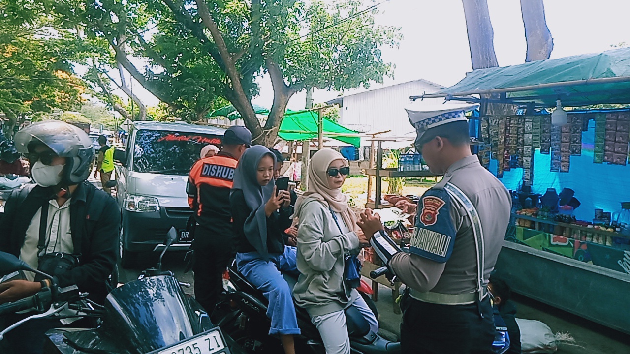 Operasi Zebra 2024 yang sudah berlangsung selama 9 hari di wilayah hukum polres lombok timur sebanyak 405 Teguran sebanyak 557