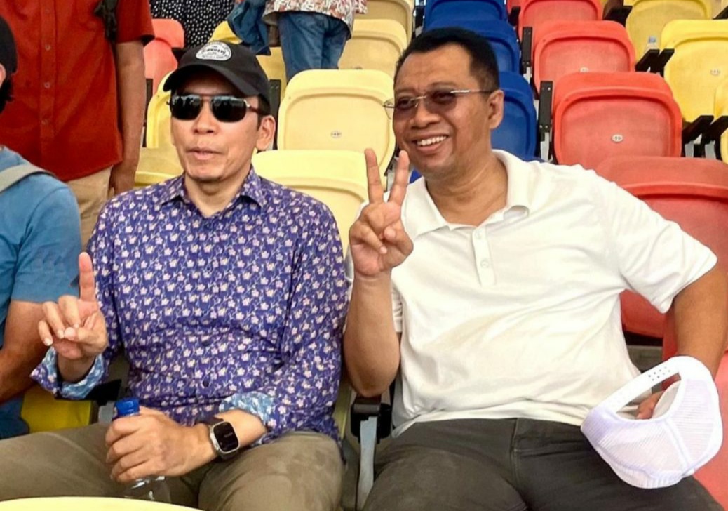 Syamsul Qomar Tanggapi Foto TGB dan DZ di Sirkuit Mandalika, Clear TGB Angkat 1 Jari dan DZ Salam 2 Jari