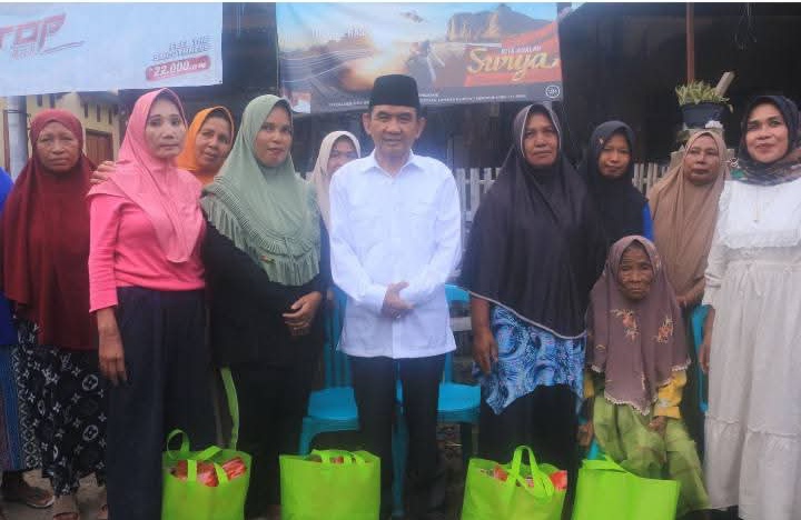 Ramadhan di  Buer, Wabup H Ansori Bantu Korban Banjir Labuhan Burung