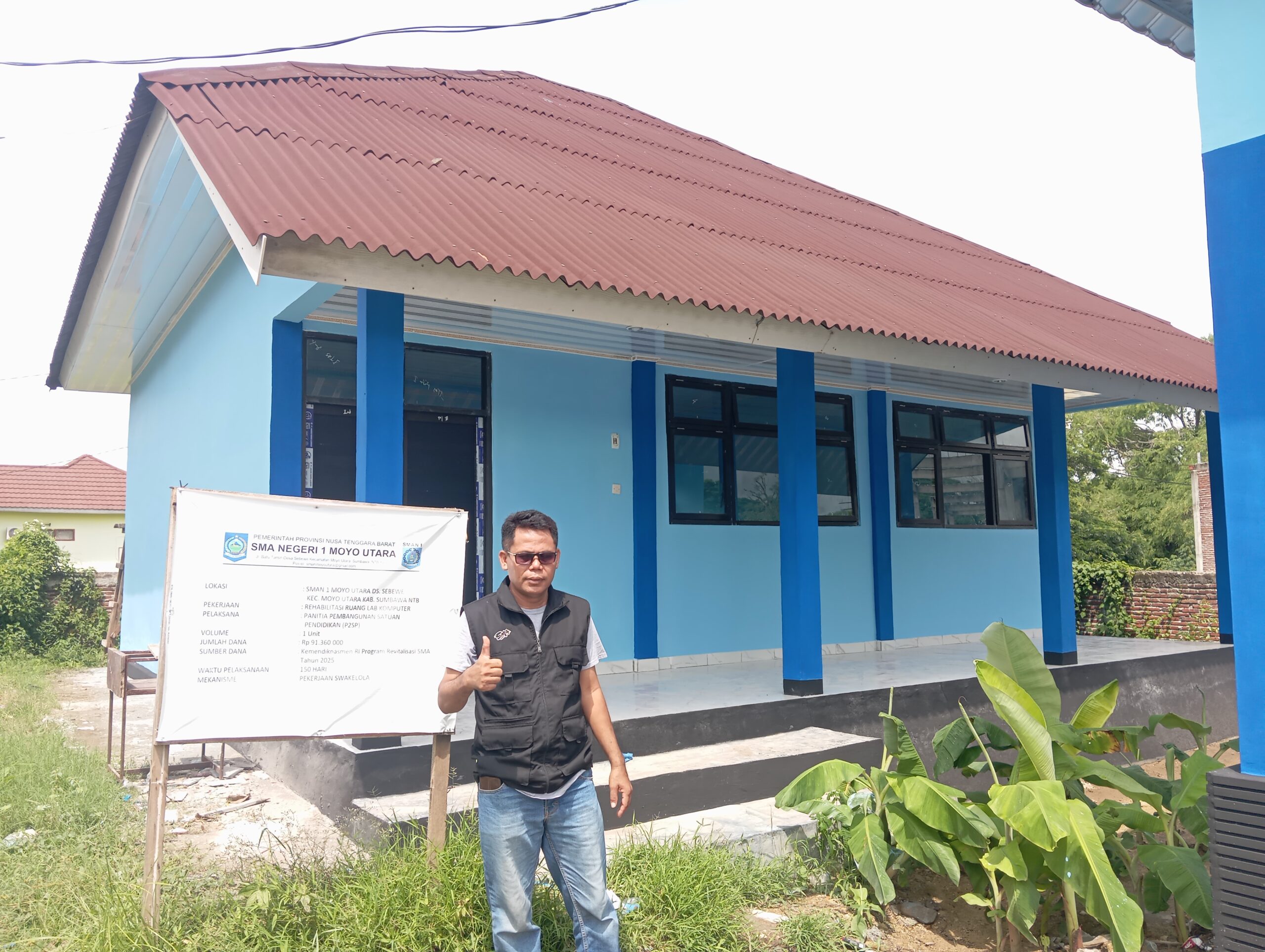 Kepala Sekolah SMAN 1 Moyo Utara Iwan Nuddin