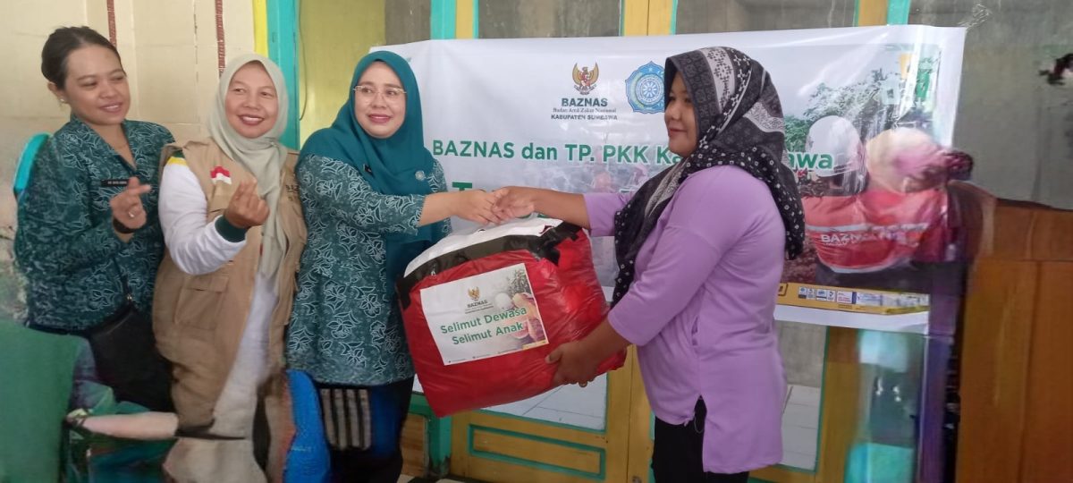 Hj Ida Berikan Bantuan Korban Terdampak Banjir