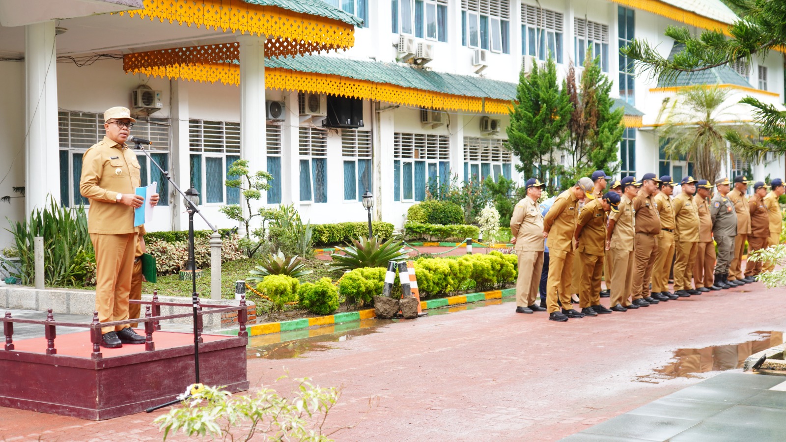 Pj Bupati Langkat Tegaskan Sinergi Program Nasional dalam Apel Gabungan ASN