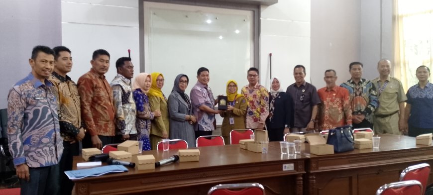 Pelayanan Adminduk Prima, Komisi I DPRD Sumbawa Kunjungan Ke Dinas Dukcapil Kota Surabaya
